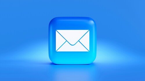 Professional Email Communication Starts with the Signature